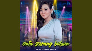 Cinta Seorang Biduan