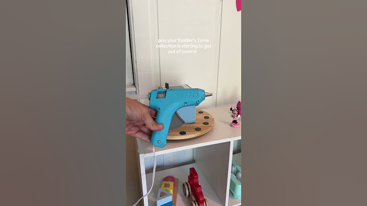 Such a good Tonie storage hack! Lazy Susan + metal discs 👏 #tonies#toniebox#toddlermom#toddlertoys