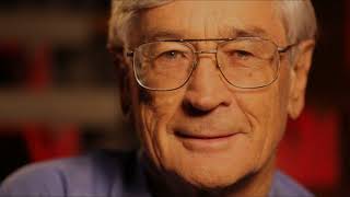 Australian Dick Smith, VK2DIK.
