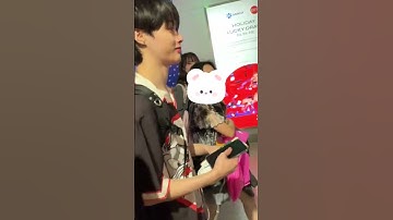 Hanbin khi sắp bay về Hàn Quốc , nhìn mặt anh buồn quá #tempest #hanbin