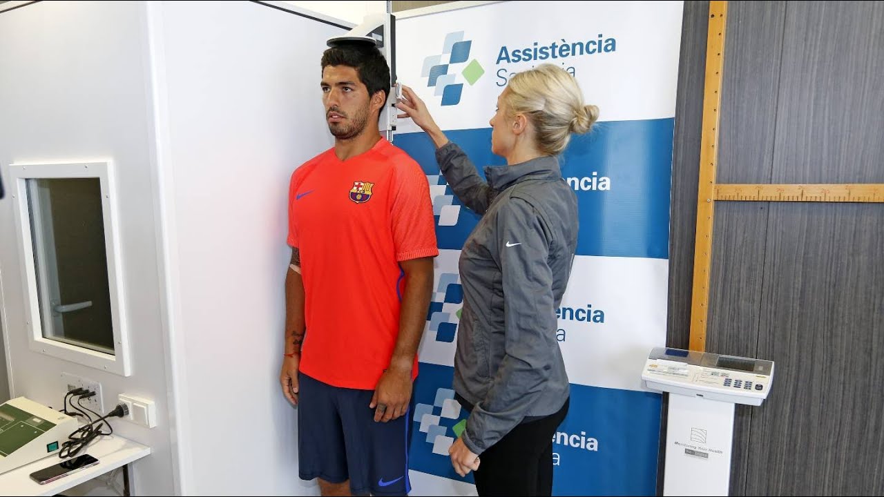 FC Barcelona: preseason medicals - YouTube