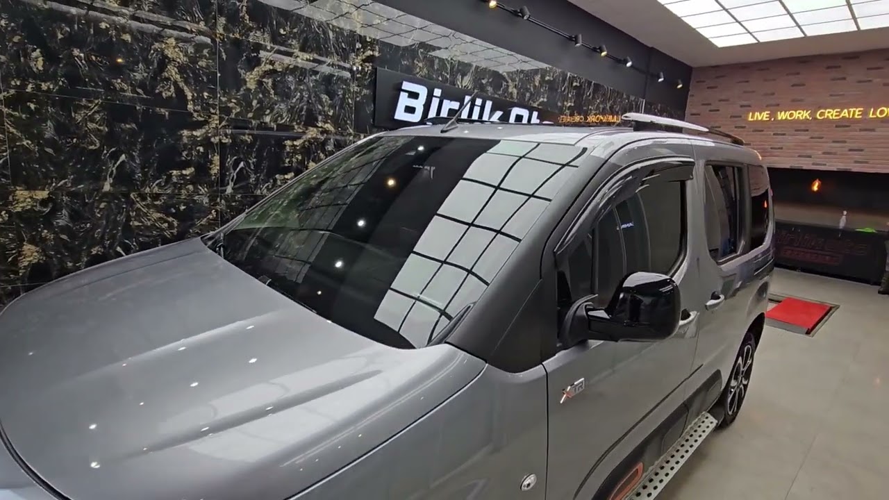 2024 Citroën Berlingo // LLumar Cam Filmi