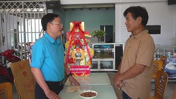 TẶNG QUÀ TẾT CHO CHỦ NHÀ TRỌ, ĐOÀN VIÊN VÀ NGƯỜI LAO ĐỘNG KHÓ KHĂN