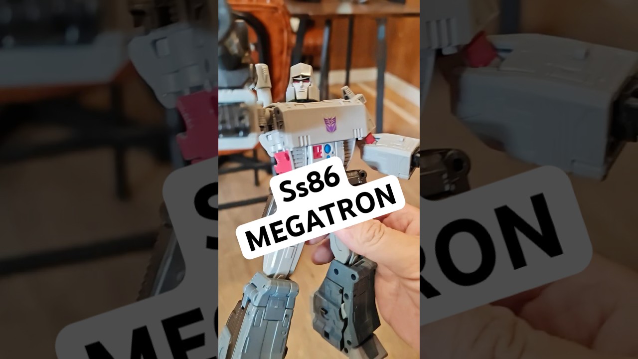 Величайший злодей? - Мегатрон из фильма "Трансформеры: Студийная серия".