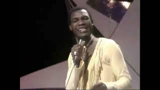 Desmond Dekker - Sing A Little Song (live TV 1975)