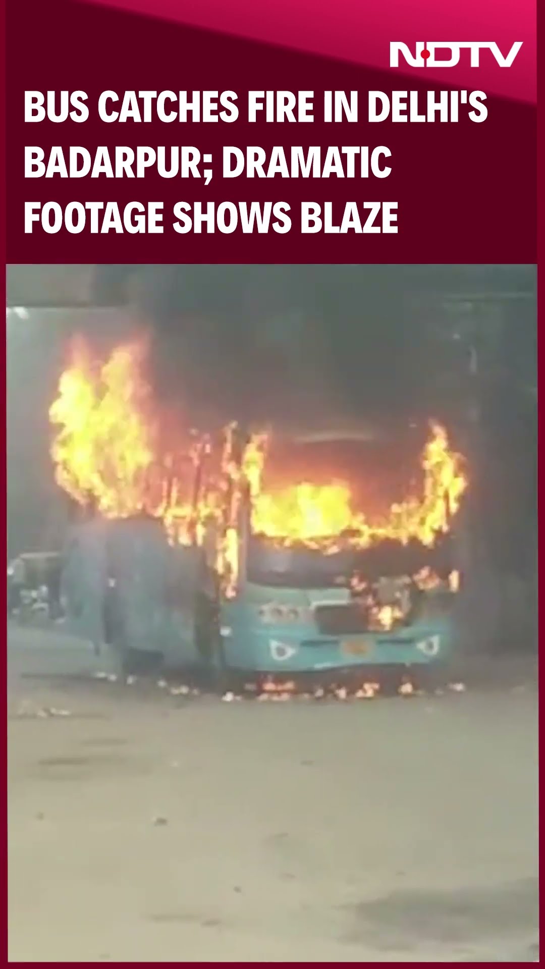 Delhi Bus News | Bus Catches Fire in Delhi's Badarpur; Dramatic Footage Shows Blaze