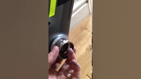 Fitting the drive side campagnolo bottom bracket cup