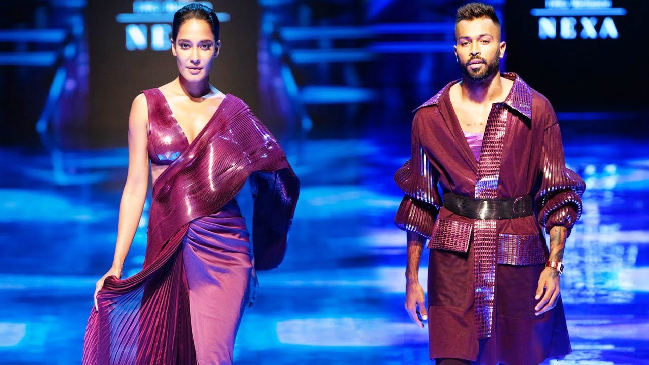 Hardik Pandya & Lisa Haydon Walk For Amit Aggarwal | Fall/Winter 2019/20 | Lakme Fashion Week