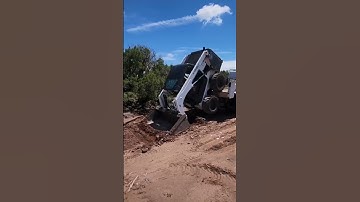 Công trình tiền tỷ (P134) - Máy xúc lật tiếp đất cực chất #shorts