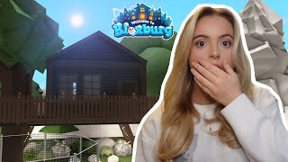 🔴BUILDING A TREEHOUSE ON BLOXBURG...