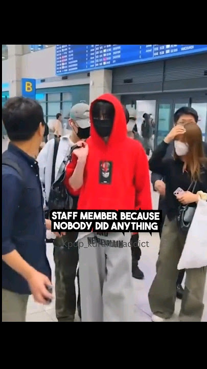 Sasaeng got very close to Enhypen at the airport #enhypen #kpop #shorts #shortsviral #shortsfeed