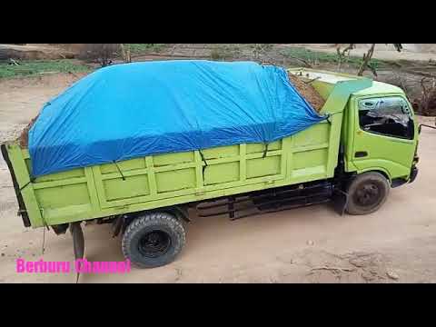  Mobil  Truk  Mengankut Tanah  TimbunaN Dengan Pul Bak YouTube