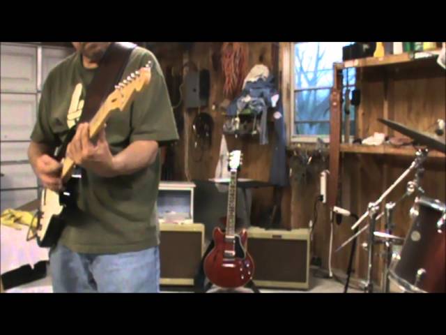 Tennessee Amplifier Company - Volunteer Amplifier - Noodling with Fender Stratocaster class=