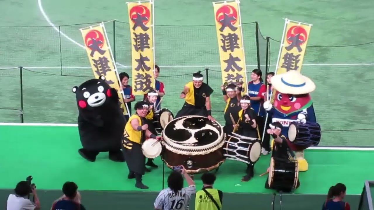 くまモンの”腹太鼓”見事な叩きっぷりだモン（大津太鼓）＠東京ドーム