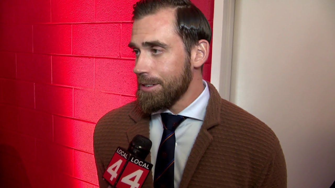 Henrik Zetterberg: Red Wings captain grinds through trying season - Sports  Illustrated