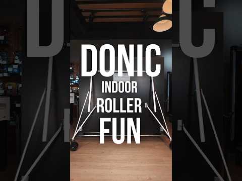 Теннисный стол Donic Indoor Roller Fun, синий, 19 мм ДСП, складной, одиночная игра, для помещений, Германия, видео 2