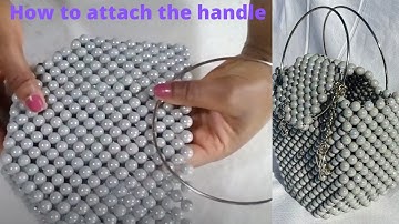 HOW TO ATTACH THE HANDLE TO THE BAG/ HOW I ATTACHED THE HANDLE TO THE BAG //ATTACHING THE HANDLE