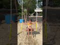 Afshin main ayunan di pantai #pantai #ayunan #tamanbermainanak #lucu