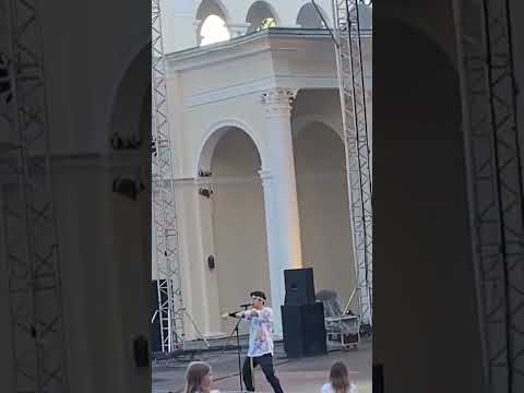 «Солнечная» Александра на легендарном концерте😍 #синдромдауна #рекомендации #танцы