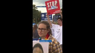 Anti-death penalty protestors hold a vigil ahead of Freddie Owens' execution #shorts #shortnews