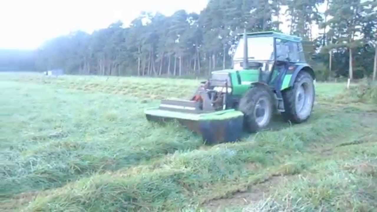 gras mähen mit einem deutz DX 4.70