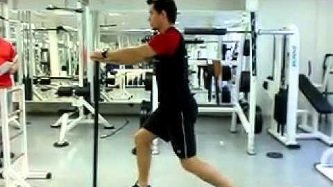 AFUNDO COM APOIO DO BASTÃO VISTA LATERAL