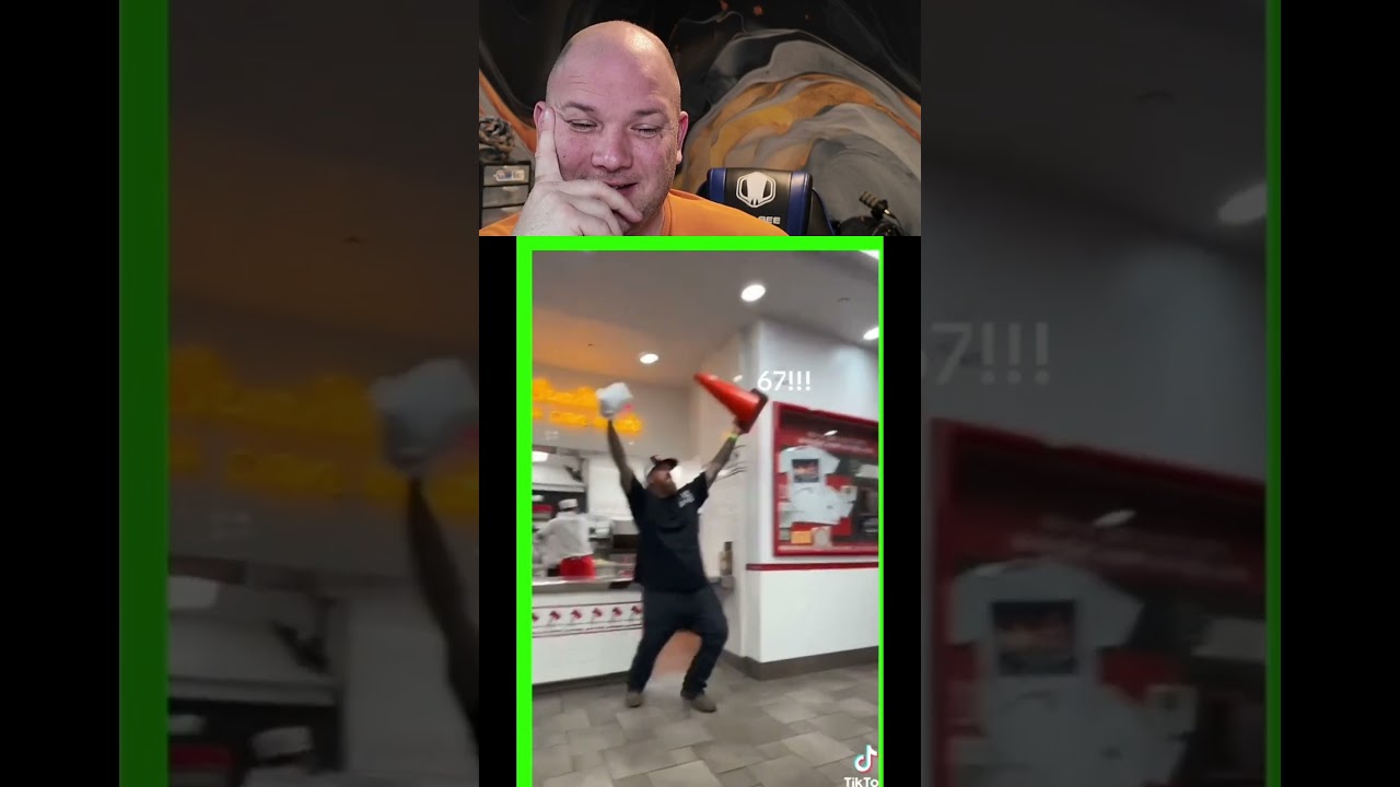 Объявление о заказе №67 бургера In-N-Out приводит толпу в восторг!