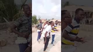 Download Lagu DJ DOUKPEN, il chante bien et il danse bien MP3