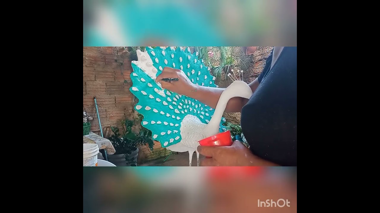Passo a passo da criação de pavão feito de cimento
