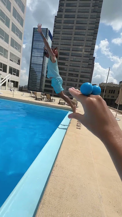 HORSE DOES A CANNONBALL!