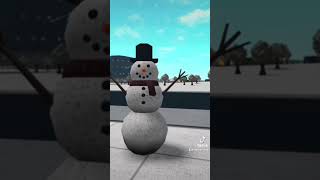 Reviewing the bloxburg Christmas update