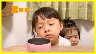 【おさんぽ】年子姉妹のおねむな様子【子育てVlog】