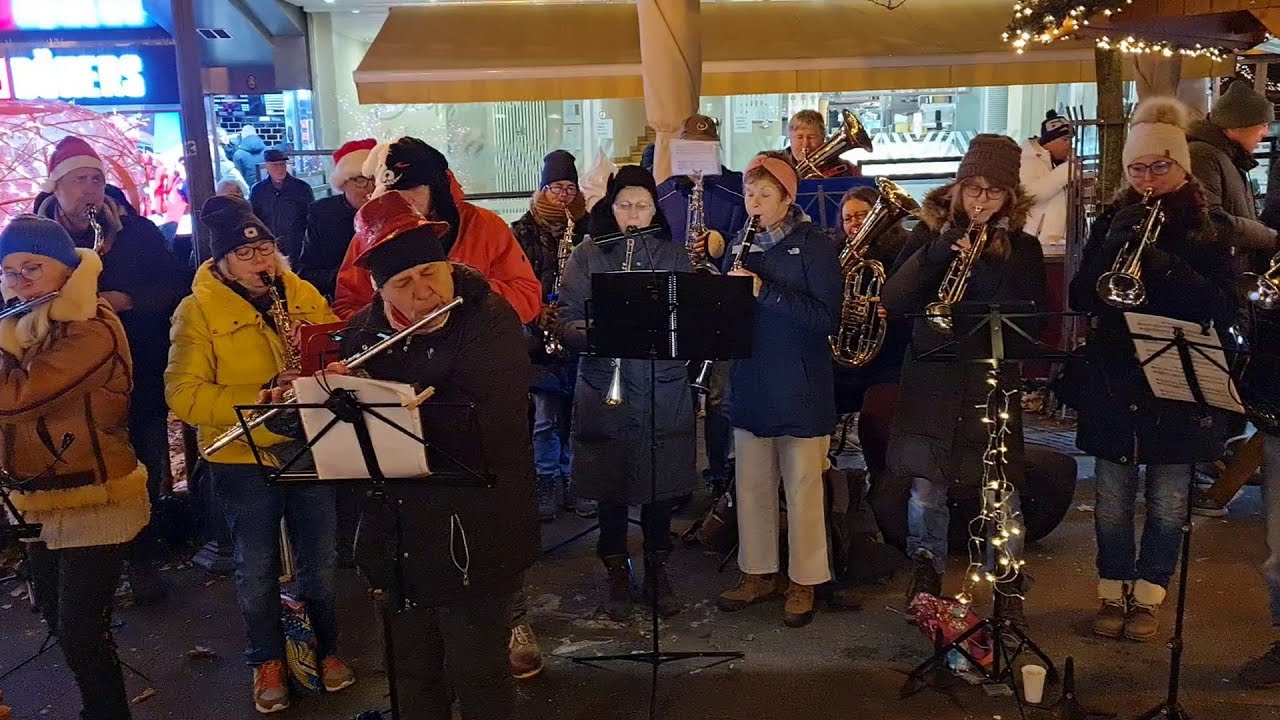 Tuba Libre spielt weihnachtslieder