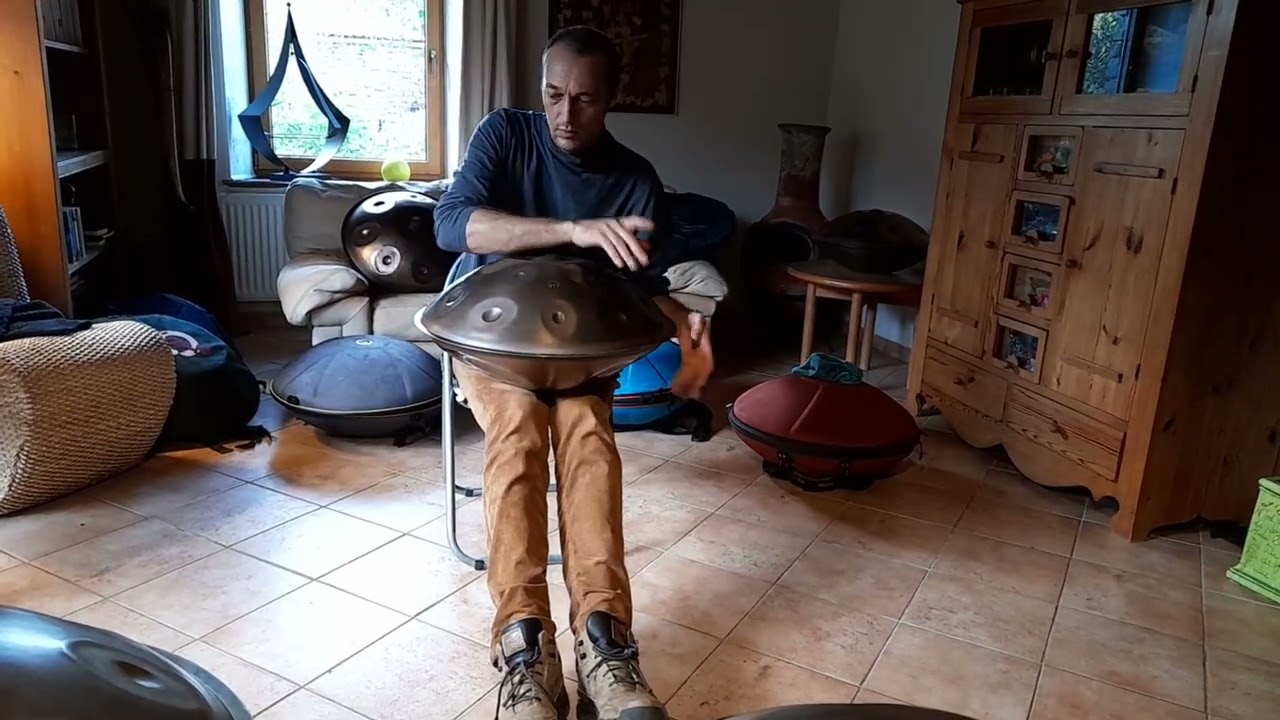 Petit concert en fin de stage de Handpan, animé par Julien Coste.