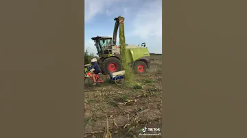 Комбайн класс vs велика с прицепом,😊😊😂🤣😄😎😋😊😉😉😆😉😄😍😆😉😉😊😍😎😗😉😊😄😊😉😉😉😉😋😃😅