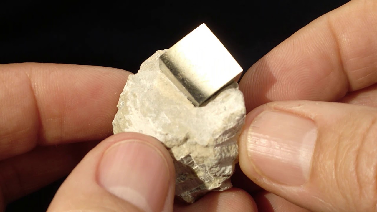 Piedras Preciosas: Pirita, Navajún, La Rioja.