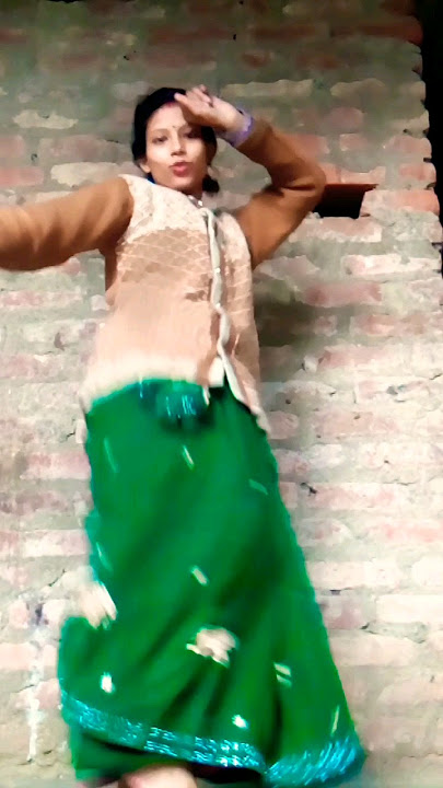lagata Badi Garmi Tu cool kara Ho #dance #shorts #Gunja kumari 🤣😂