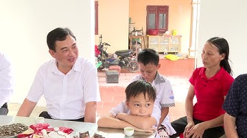 ĐC BÍ THƯ THÀNH ỦY VŨ TRÍ HẢI THĂM, TẶNG QUÀ TRẺ EM CÓ HOÀN CẢNH KHÓ KHĂN NHÂN DỊP QUỐC TẾ THIẾU NHI