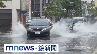 年度大潮＋颱風外圍台南安平運河暴漲淹馬路｜#鏡新聞 