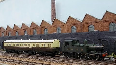 Ewhurst Green model railway - a trio of GWR locomotives