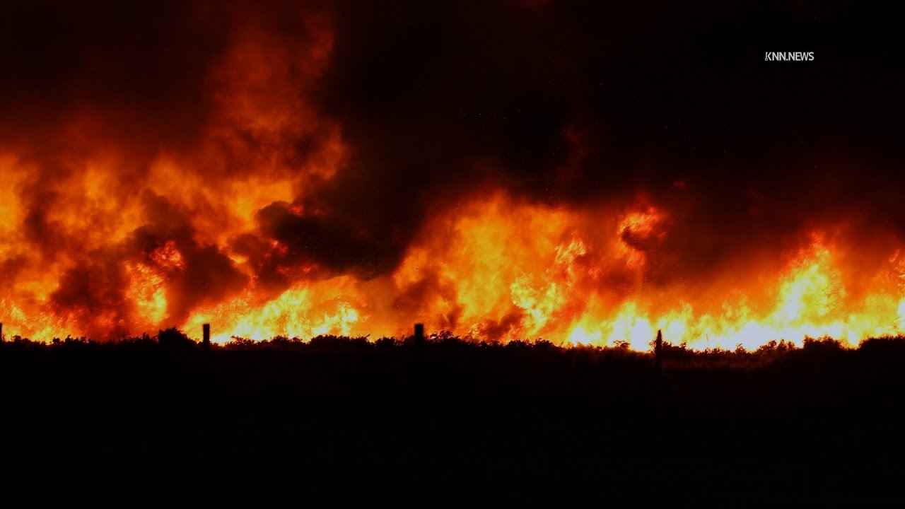 Brush Fire Burns Over 2800 Acres Shuts Down I-5 - YouTube