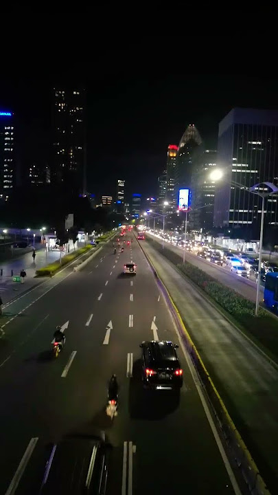 Jakarta Keren! Malam Hari di jakarta jalan soedirman dengan view gedung tinggi #cityvibes #jakarta