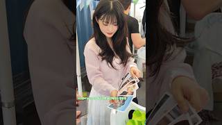 20260516 SOOP 서울숲 플리마켓 사진에 싸인해주는 양유정 BJ