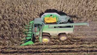 John Deere 9670 STS Harvesting Corn 4K