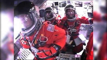 The Launch Experience: Chris Hadfield describes launching into orbit on the Joe Rogan Experience