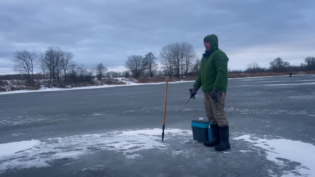 ВИЙШОВ НА ЛІД 2025. Пошук хижака по першому льоду ❄️