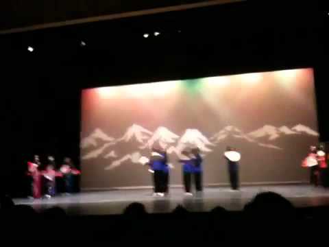 Renton High School Multicultural 2011 Vietnamese B...