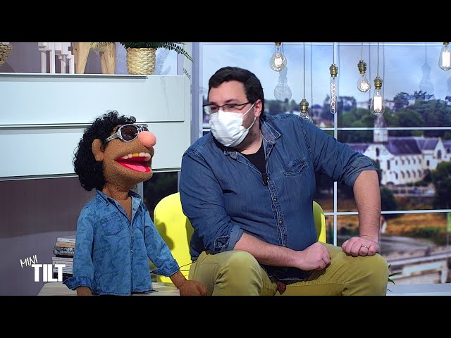 Jeff Panacloc et sa marionnette Jean-Marc remettent les ventriloques à la  mode