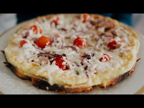 IT&rsquo;S NOT A PIZZA! Just few ingredients and a pan, ready in 10 minutes (Italian with Subtitles)