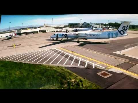 Dash 8 Q400 Impacts a Loganair Embraer 145 in Aberdeen, UK - YouTube